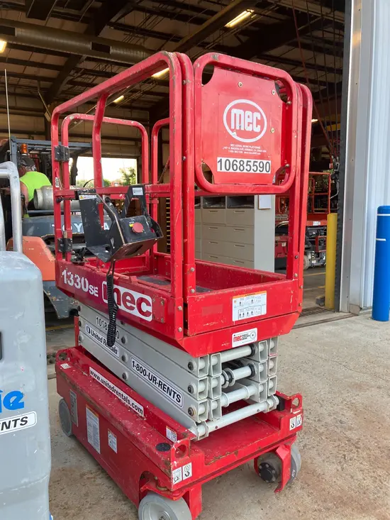 2017 MEC 1330SE Scissor Lift
