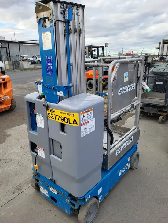 2017 Genie GR-20 Self-Propelled One-Person Lift