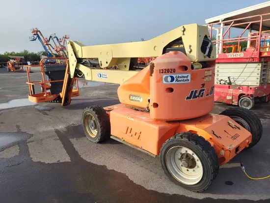 2013 JLG E450AJ Articulating Boom Lift