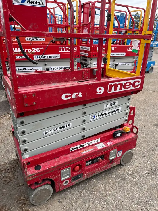 2018 MEC MICRO 19 Scissor Lift