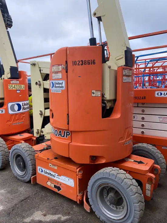2014 JLG E300AJP Articulating Boom Lift