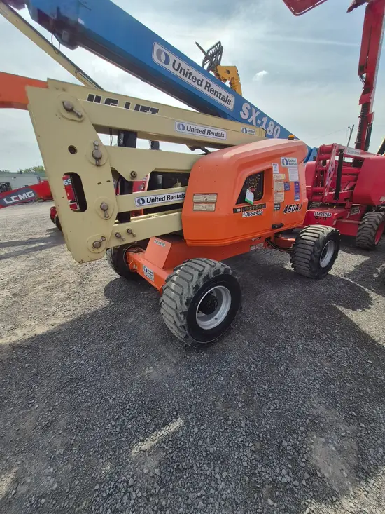 2017 JLG 450AJ Articulating Boom Lift