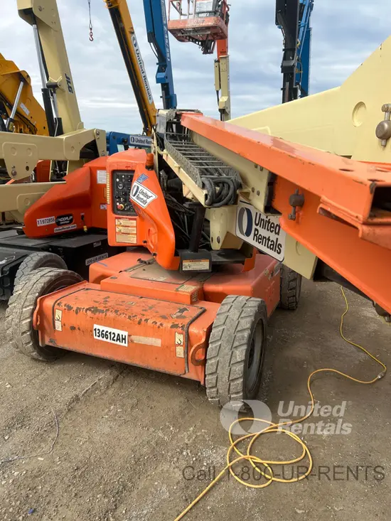 2014 JLG E450AJ Articulating Boom Lift