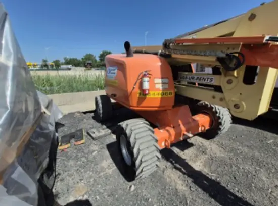 2017 JLG 450AJ Articulating Boom Lift