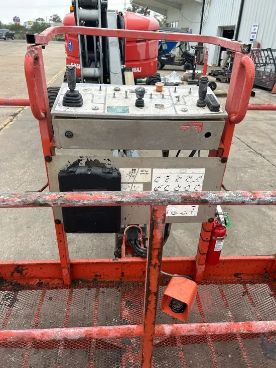 2016 Skyjack SJ46AJ Articulating Boom Lift