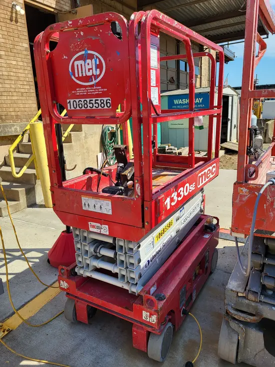 2017 MEC 1330SE Scissor Lift