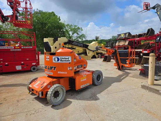 2015 JLG E400AJPN Articulating Boom Lift