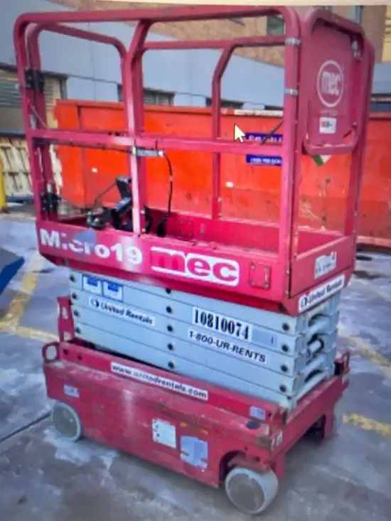 2018 MEC MICRO 19 Scissor Lift