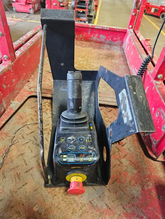 2018 MEC MICRO 19 Scissor Lift
