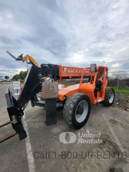 2017 SKYTRAK 10054 Forklift