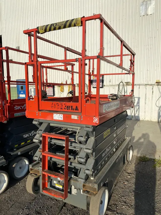 2017 Skyjack SJIII4740 Scissor Lift