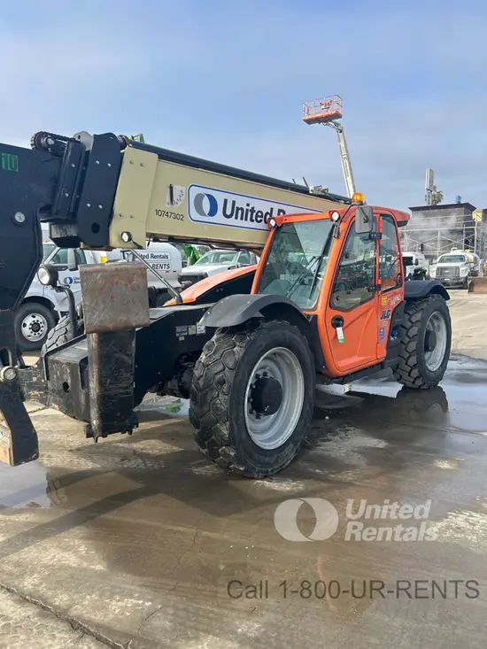 2018 JLG 1055 Forklift