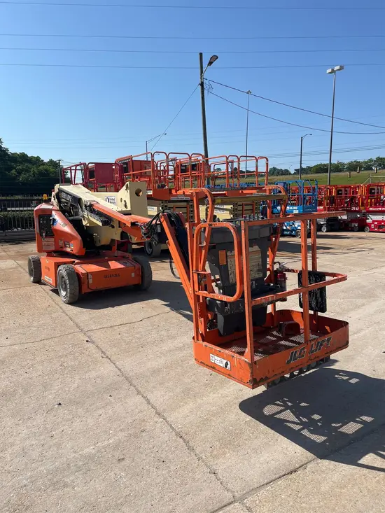 2017 JLG E400AJPN Articulating Boom Lift