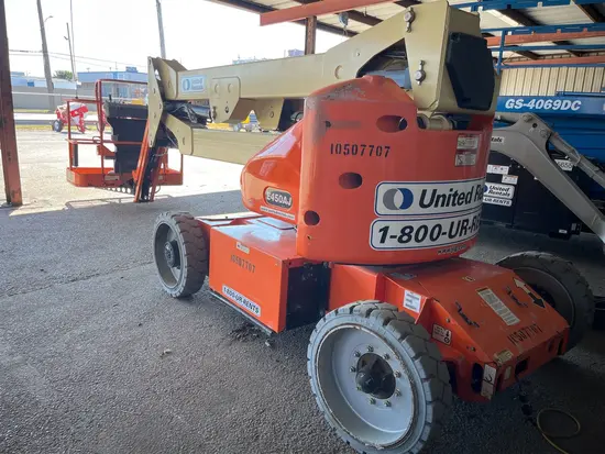 2016 JLG E450AJ Articulating Boom Lift