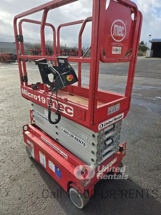 2019 MEC MICRO 19 Scissor Lift