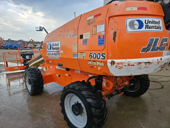 2017 JLG 600S Boom Lift