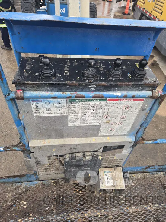 2016 Genie Z-80/60J Articulating Boom Lift