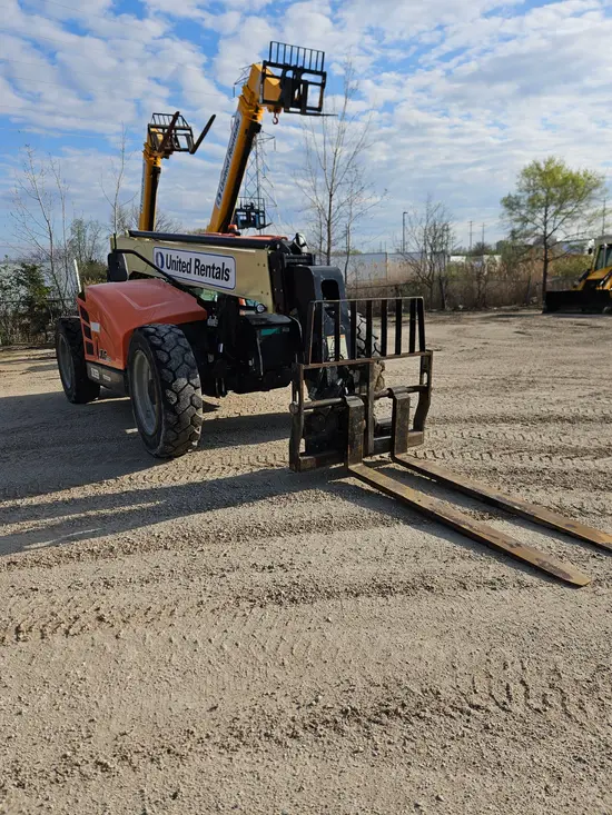 2018 JLG 742 Forklift