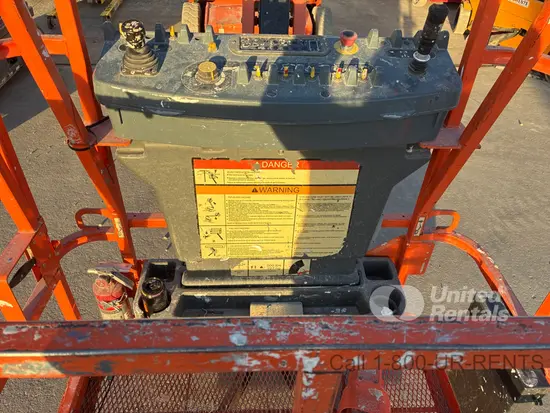 2016 JLG E400AJPN Articulating Boom Lift