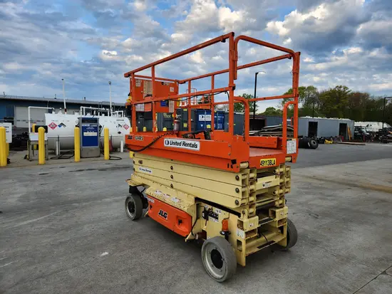 2017 JLG 3246ES Scissor Lift