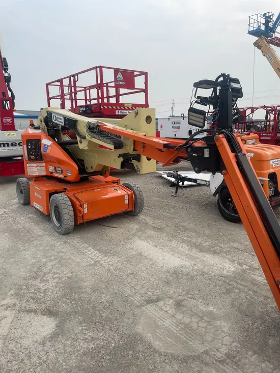 2017 JLG E400AJPN Articulating Boom Lift