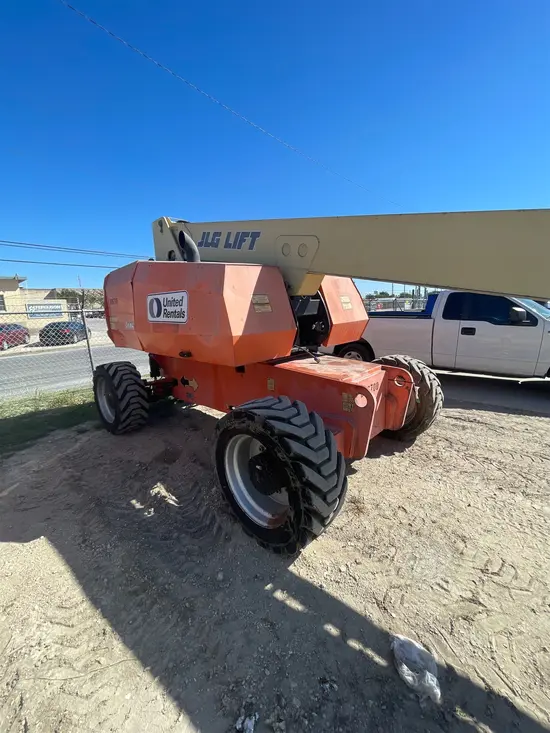 2013 JLG 800S Boom Lift