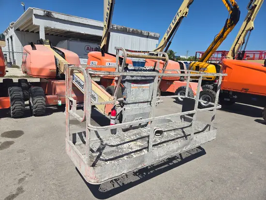 2017 JLG 400S Boom Lift