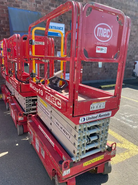 2018 MEC MICRO 19 Scissor Lift