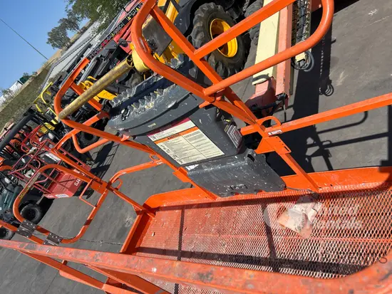 2017 JLG 400S Boom Lift