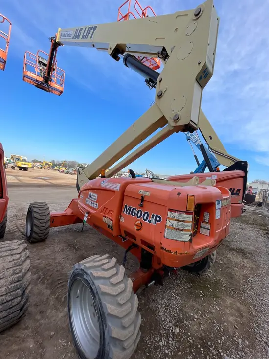2017 JLG M600JP Articulating Boom Lift