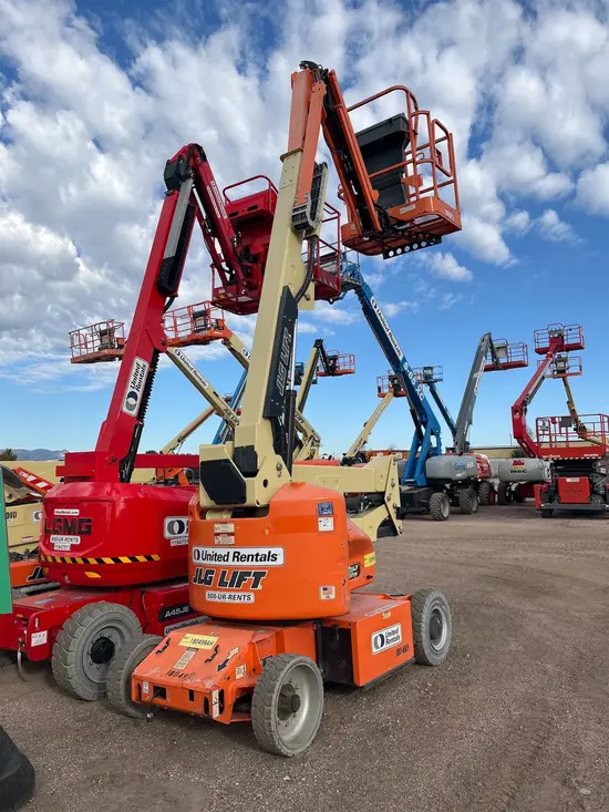 2016 JLG E400AJPN Articulating Boom Lift