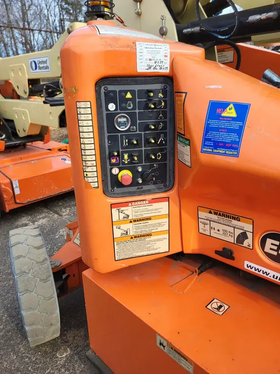2016 JLG E450AJ Articulating Boom Lift