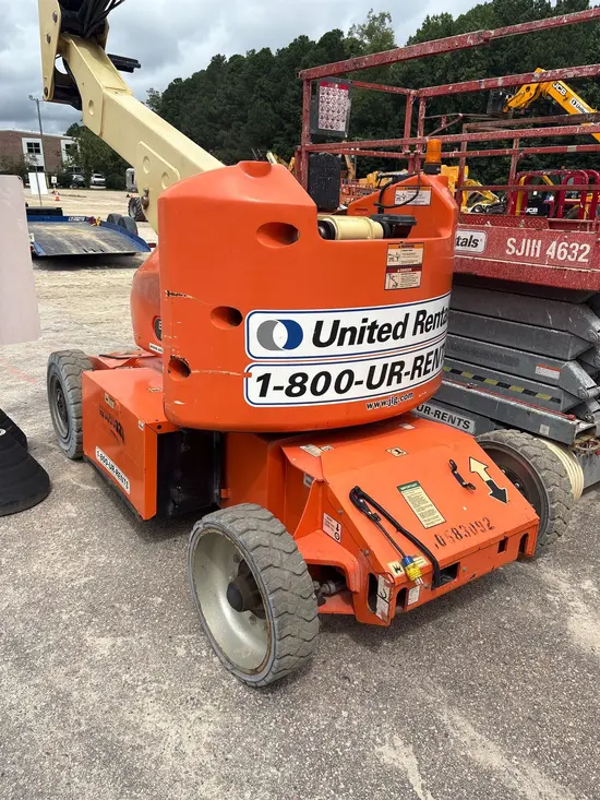 2017 JLG E400AJPN Articulating Boom Lift
