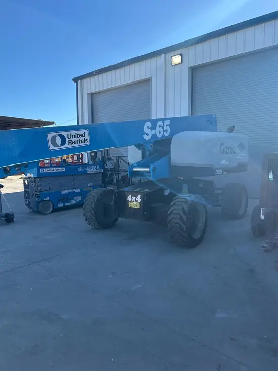 2017 Genie S-65 Boom Lift