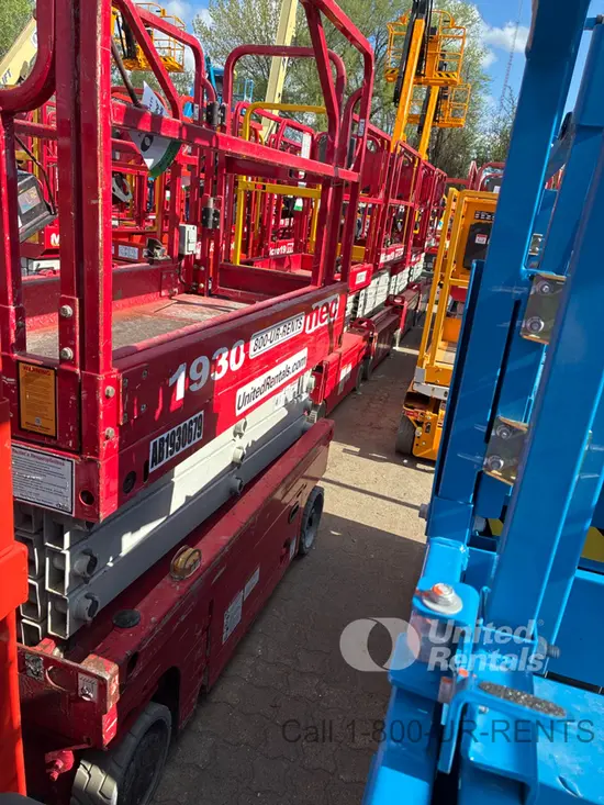 2017 MEC 1930SE Scissor Lift