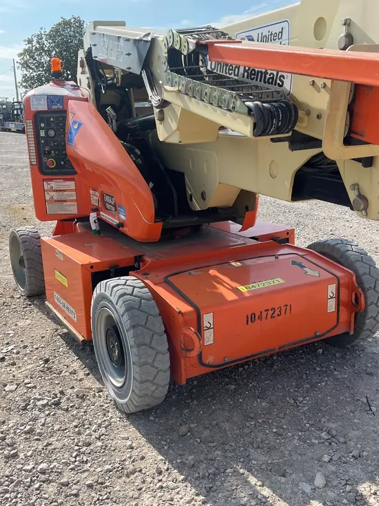2016 JLG E400AJPN Articulating Boom Lift