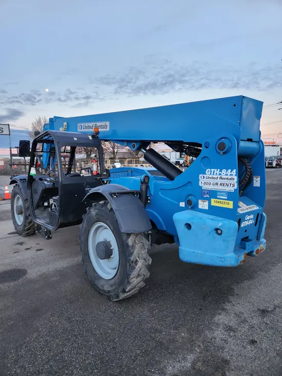 2016 Genie GTH-844 Forklift