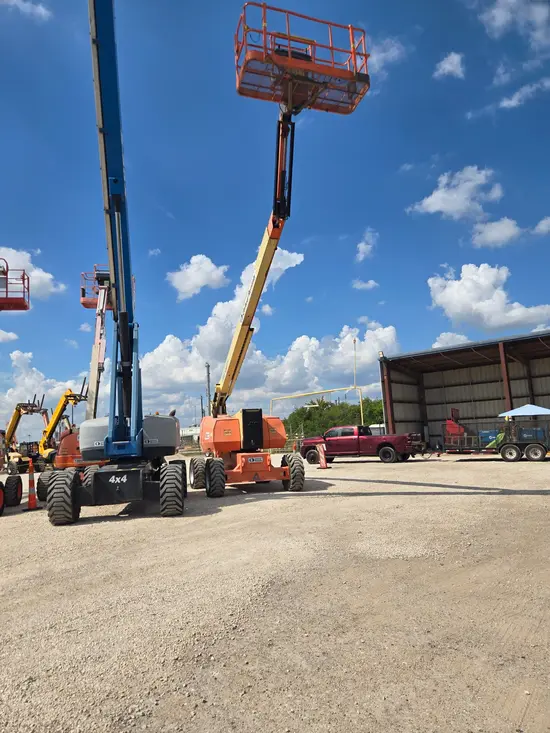 2017 JLG 800AJ Articulating Boom Lift