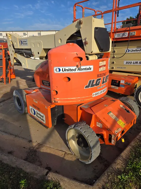 2015 JLG E400AJPN Articulating Boom Lift