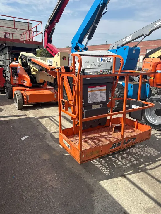 2016 JLG E450AJ Articulating Boom Lift