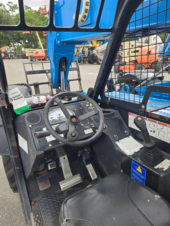 2016 Genie GTH-844 Forklift