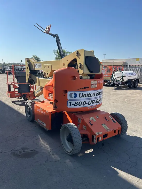 2017 JLG E400AN Articulating Boom Lift