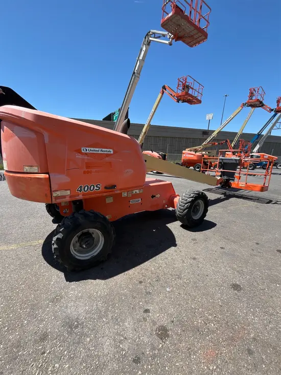 2017 JLG 400S Boom Lift