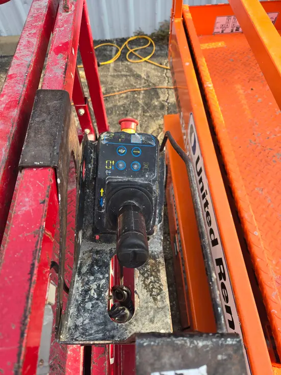 2018 MEC MICRO 19 Scissor Lift