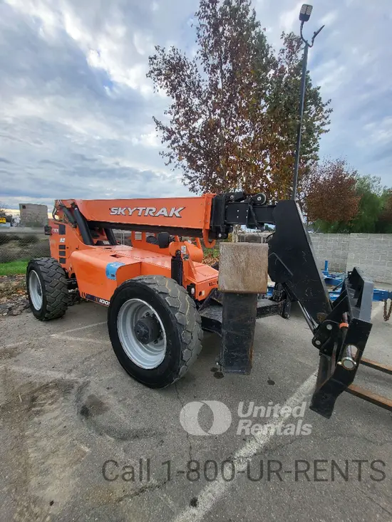 2017 SKYTRAK 10054 Forklift