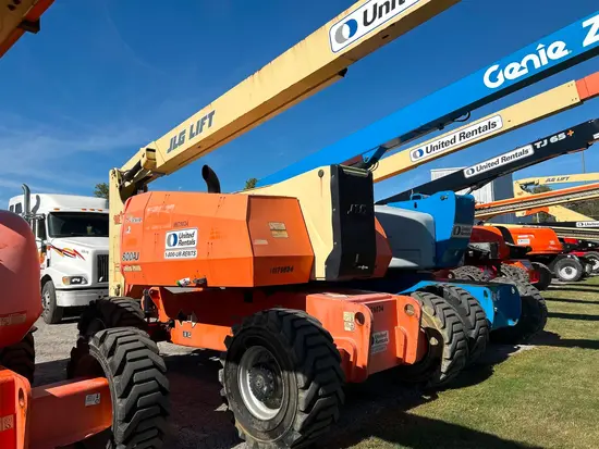 2013 JLG 800AJ Articulating Boom Lift