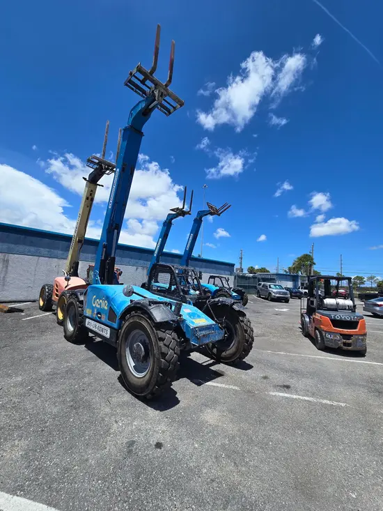 2017 Genie GTH-844 Forklift