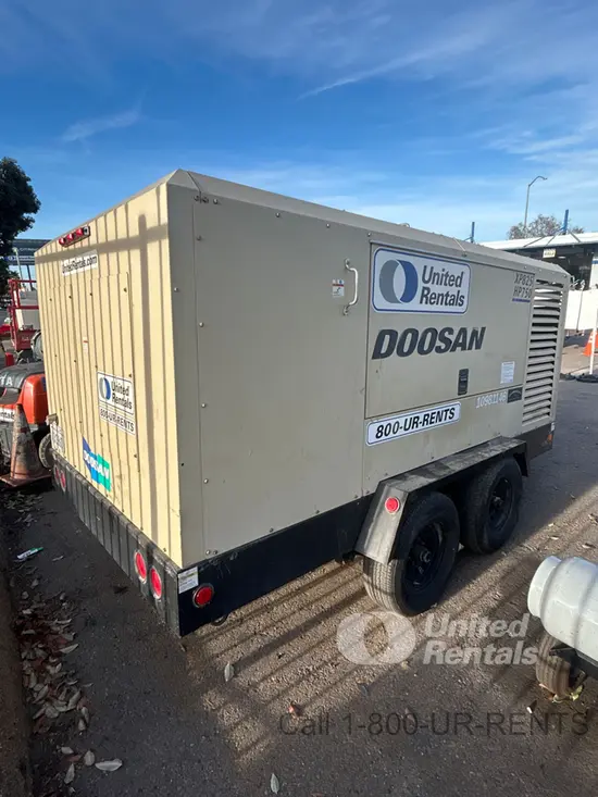 2019 Doosan XP825/HP750WCU Air Compressor
