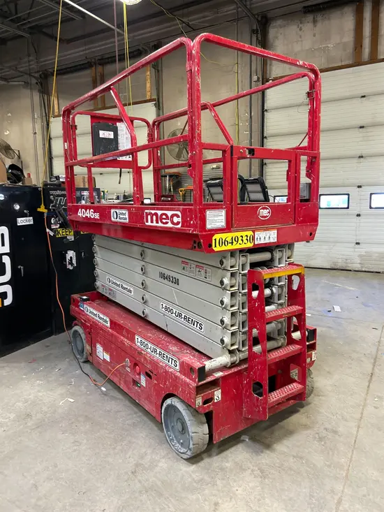 2017 MEC 4046SE Scissor Lift