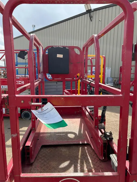 2018 MEC MICRO 19 Scissor Lift